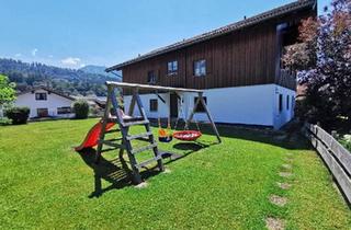 Wohnung kaufen in 87549 Rettenberg, Rettenberg - Sonnige 2,5-Zi-Whg bei Immenstadt mit Balkon & TG, ohne Makler