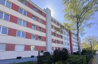 Wohnung kaufen in 90411 Nürnberg, Leerstehende, sanierungsbedürftige 2-Zimmerwohnung in Toplage im Nürnberger Stadtteil Marienberg