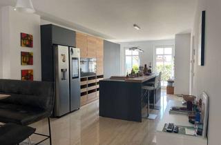Wohnung kaufen in 63263 Neu-Isenburg, Exklusives Familienwohnen | 215 m² Wohnfläche auf drei Ebenen