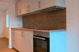 Wohnung mieten in 25746 Heide, Sanierte 2 Zimmer Wohnung OG + optional Stellplatz im Stadtzentrum