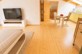 Wohnung mieten in Lindenstraße, 15377 Buckow, 2-Zimmer-Dachgeschosswohnung in Buckow Nach Sannierung -Holzdiele, Badewanne+Dusche