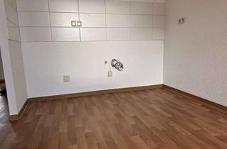 Wohnung mieten in Garbsener Straße 15, 39218 Schönebeck, Helle 4-Zimmer-Wohnung mit Aufzug und Balkon