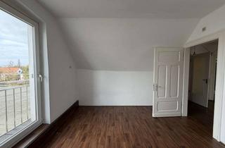 Wohnung mieten in Brockhäger Str. 25, 33330 Gütersloh, Großzügige Wohnung über 2 Ebenen im 2. Obergeschoss und Dachgeschoss in Gütersloh Innenstadt / WG
