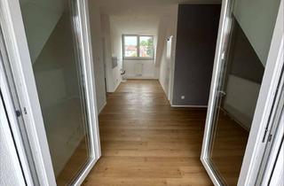 Wohnung mieten in Wagnerstr. 31, 87700 Memmingen, Für Singles oder Paare: 2-Zimmer Dachgeschosswohnung mit Loggia