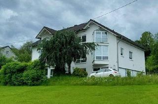 Wohnung mieten in Bahnhofstraße 22a, 57584 Wallmenroth, Schöne 2 ZKB Hoch-Parterrewohnung mit Garage