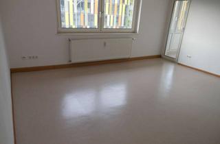 Wohnung mieten in Ernst-Reuter-Str. 76, 95030 Innenstadt, Kleine Wohnung in zentraler Lage