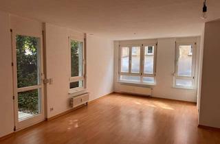 Wohnung mieten in Falbenhennenstr., 70180 Süd, Garten im Heusteigviertel: Renovierte 3-Zi.-EG-Whg. mit Terrasse + Garten, neue EBK, Tiefgarage