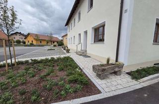 Wohnung mieten in Dorfplatz 11, 92554 Thanstein, Platz zum Wohlfuhlen: 3-Zimmer-Wohnung in Thanstein