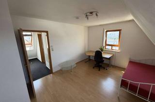 WG-Zimmer mieten in 86167 Lechhausen, Helles Zimmer im eigenen Stockwerk + eigenem Bad (2er WG)
