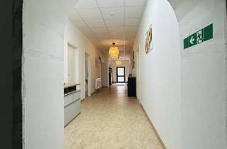 Haus kaufen in 89312 Günzburg, Einziehen oder Vermieten – neuwertiger Bungalow in Gewerbegebiet