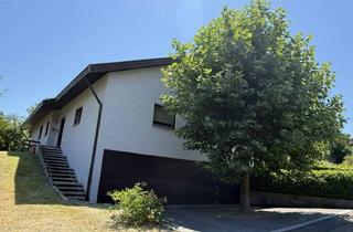 Einfamilienhaus kaufen in 74257 Untereisesheim, EXKLUSIVES EINFAMILIENHAUS IN BESTLAGE MIT BAURESERVE