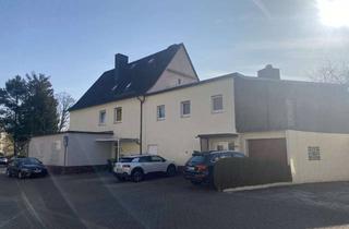 Einfamilienhaus kaufen in Rickertstraße 19, 63477 Maintal, Zahnarzt Praxis mit 2 Wohneinheiten und einem Einfamilienhaus