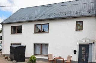 Haus kaufen in 56477 Rennerod, Großes Wohnhaus mit flexibler Nutzung - Zweifamilienhaus