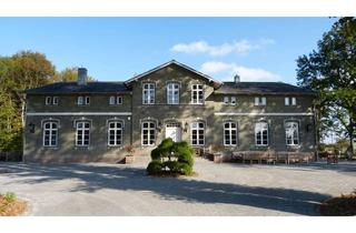 Haus kaufen in 23626 Ratekau, Herrschaftliches Anwesen mit Herrenhaus und Reitanlage