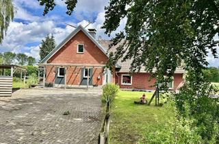 Haus kaufen in 49525 Lengerich, Alleinlage in Lengerich – Zweifamilienhaus mit 2.028 m² Grundstück und viel Potenzial