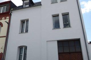 Haus kaufen in 65201 Schierstein, Gepflegtes Wohnhaus im Schiersteiner Ortskern mit 164 m² Wohnfläche, Hofgrundstück, frei ab 15.8.26
