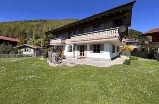 Haus kaufen in 83324 Ruhpolding, Ansprechendes, renoviertes Wohnhaus mit 3 Wohnungen und großer Doppelgarage in herrlicher Lage