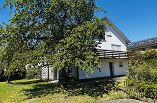 Haus kaufen in 97437 Haßfurt, Top-Lage! Ruhig, sonnig und viel Grün umgebenes Haus mit Einliegerwohnung, Doppelgarage und Garten,