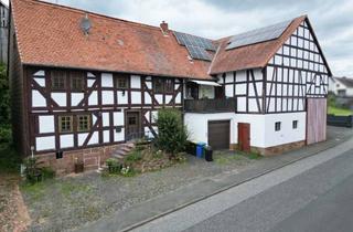 Haus kaufen in 35043 Marburg, Liebhaberobjekt mit Geschichte – Denkmalgeschütztes Wohnhaus und Scheune in Bauerbach