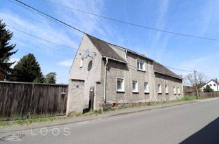Einfamilienhaus kaufen in 04936 Naundorf, Sanierungsobjekt: Drei-Seitenhof im Ortskern mit großzügigem Grundstück