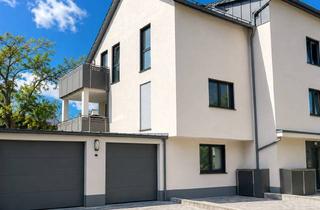 Wohnung kaufen in Lindenstraße 18, 63500 Seligenstadt, Exklusives Wohnen auf zwei Ebenen – Maisonettewohnung mit zwei Balkonen und Garage in Bestlage