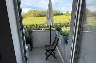 Wohnung kaufen in Rodauerweg 21a, 93138 Lappersdorf, Attraktive, energetisch sanierte 3-Zimmer-Wohnung mit Balkon und Blick ins Grüne in Lappersdorf