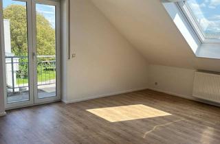 Wohnung mieten in Am Dorfbach 18, 79713 Bad Säckingen, Renovierte 2,5-Zimmer-Dachgeschosswohnung mit neuer Einbauküche und Stellplatz