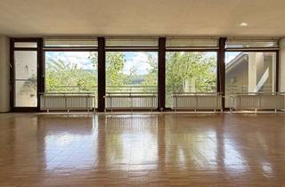 Haus kaufen in 78606 Seitingen-Oberflacht, Besonderes Haus für besondere Ideen.10 Zimmer auf 240 m². Mit Garten undgroßen Garagen. TOP-Prei