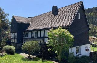 Haus kaufen in Latroperstr, 57392 Schmallenberg, Charmantes Fachwerkhaus mit Geschichte und Charakter Fleckenberg bei Schmallenberg