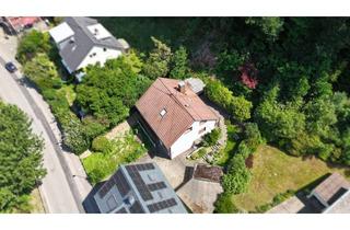 Haus kaufen in 79117 Kappel, Sonniges Grundstück mit Abriss- und Neubauperspektive Freiburg-Kappel!