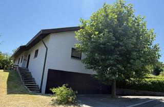 Einfamilienhaus kaufen in 74257 Untereisesheim, EXKLUSIVES EINFAMILIENHAUS IN BESTLAGE MIT BAURESERVE