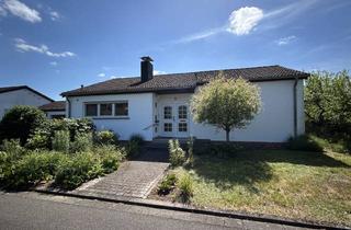 Einfamilienhaus kaufen in 66424 Homburg, Bungalow mit Garage und Garten in ruhiger Lage von Homburg-Bruchhof