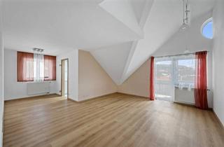 Wohnung kaufen in 78570 Mühlheim, PROVISIONSFREI- Komfortable 4-Zimmer-Wohnung mit Balkon und Studio im Dachspitz