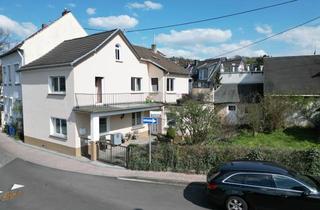 Einfamilienhaus kaufen in 53619 Rheinbreitbach, Haus im Herzen von Rheinbreitbach sucht junge Familie!