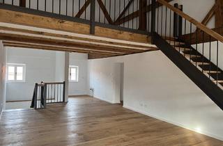 Wohnung mieten in Alte Dorfstraße 1b, 84431 Haun, Wohnen mit besonderem Flair: Großzügige Galerie-Wohnung auf historischem Bauernhof