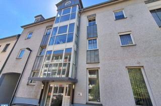 Wohnung mieten in Gartenstraße 11, 08523 Plauen, Lichtdurchfluteter Wohntraum im Dachgeschoss – Zentrumsnah in Plauen mit herrlicher Aussicht