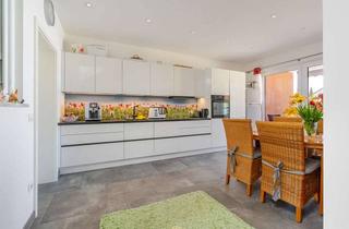 Wohnung kaufen in 84089 Aiglsbach, Kernsanierte 4-Zimmer-Maisonettewohnung mit überdachter Loggia & 2 Stellplätzen