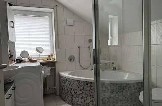 Wohnung kaufen in 86830 Schwabmünchen, 1 ZKB Dachwohnung mit großem Südbalkon - 2015 modernisiert