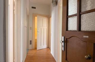 Wohnung mieten in Anne-Frank-Straße 12, 90459 Galgenhof, Helle Altbauwohnung in Nürnberg Gibitzenhof mit Balkon - Einbauküche