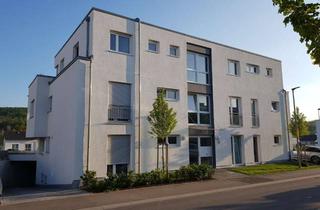 Wohnung mieten in 71229 Leonberg, Moderne hochwertige 3 ZW im 1. OG eines KFW-55 Hauses mit EBK, Balkon und TG-Stellplatz mit Wallbox