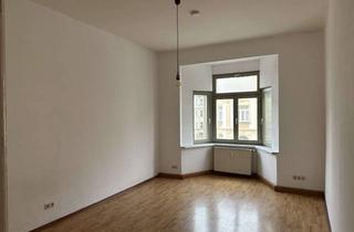 Wohnung mieten in Bernsdorfer Straße 65, 09126 Bernsdorf, Schöne 2-Zimmerwohnung mit Balkon und tollem Hinterhof!