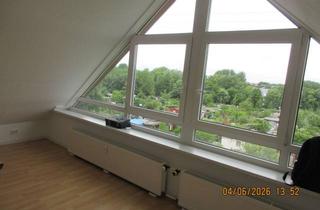 Wohnung mieten in Lazarusstraße 20, 04347 Schönefeld-Abtnaundorf, 4 Zimmer Dachgeschosswohnung mit 2 Bädern, EBK und Balkon