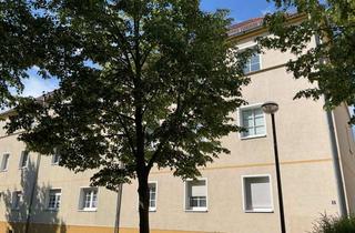 Wohnung mieten in Martin-Luther-Straße, 06749 Bitterfeld-Wolfen, 3 Raumwohnung-in Sanierung