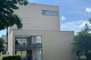 Wohnung mieten in Farmsener Zoll 19, 22147 Rahlstedt, Lichtdurchflutete 3-Zimmer-Wohnung mit großem Balkon in grüner Lage