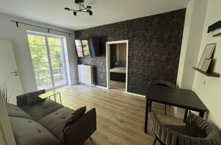Wohnung mieten in Anzengruberstraße, 30655 List, Stilvoll möblierte 2-Zimmer-Altbauwohnung mit großem Balkon