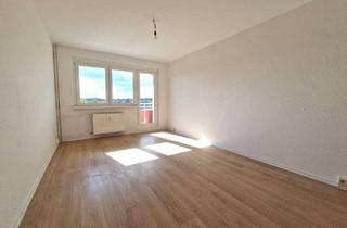Wohnung mieten in Fröbelstraße, 17309 Pasewalk, Wir renovieren - ihr zieht ein! Moderne 4-Zimmer mit Balkon - inkl. 1000 € Einzugsgutschein*