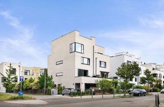 Haus kaufen in An Der Bucht 61, 10317 Lichtenberg, Rummelsburger Bucht: Architekten-Townhouse am Medaillonpark mit Garten, Dachterrasse und Stellplatz