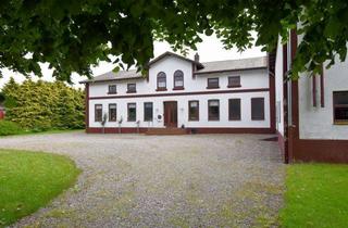 Haus kaufen in 24885 Sieverstedt, Resthof mit über 2 ha Land, Stall, Maschinenhalle und div. Nebengelassen zwischen Flensburg und Schleswig