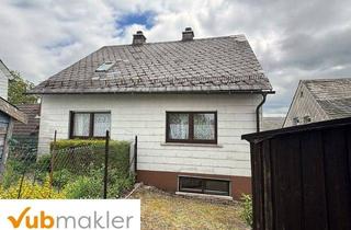 Haus kaufen in 95131 Schwarzenbach a Wald, Zweifamilienhaus mit Renovierungsbedarf in ruhiger Lage von Bernstein