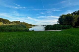 Haus kaufen in 24238 Mucheln, Wohnen wo andere Urlaub machen: Bachlauf, Hanglage, Privatsphähre.